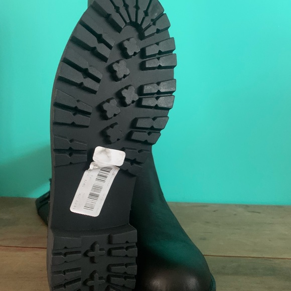 Final Price Gorgeous Leather Volatile
Nottingham Tall Leather Block Heel Boots - Picture 9 of 9